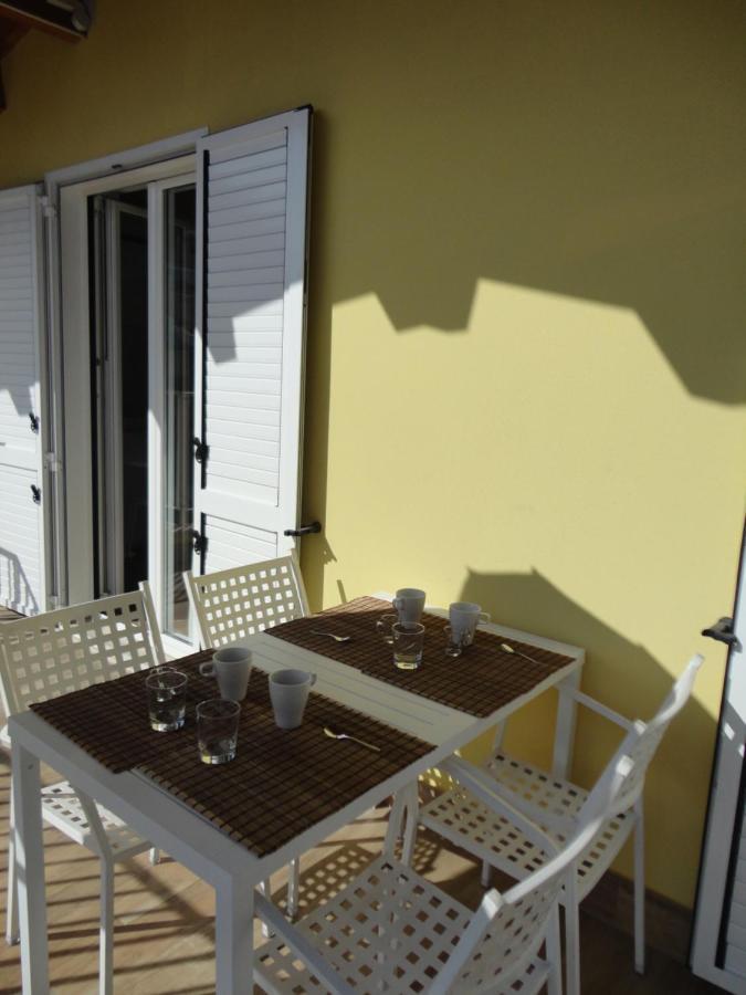 Casa Klimt Vicinissima Al Mare Parcheggio Privato Gratuito Se Disponibile Apartment Pescara Bagian luar foto